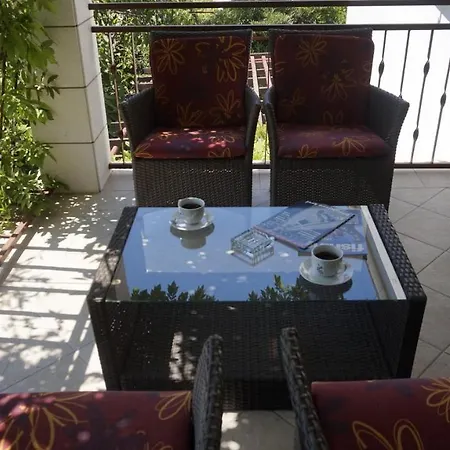 Krasna Apartment *